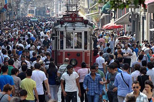 Taksim'de son durum, eylemler bitti, dükkanlar açıldı Taksim'de son durum, eylemler bitti, dükkanlar açıldı