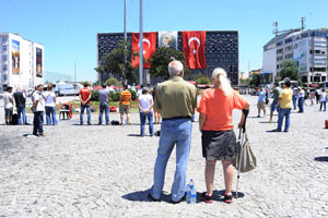 Taksim'de 'durma' nöbeti