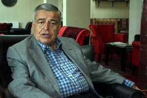 Akil insan Paker, &#039;Süreci bitirmek isteyenlerin son çırpınışları&#039;