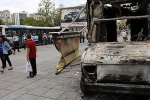 Başbakanlığa yürüyen eylemcilere polis müdahalesi