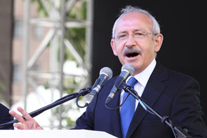 CHP, yarın Taksim Gezi Parkı'na çiçek dikecek CHP, yarın Taksim Gezi Parkı'na çiçek dikecek