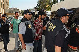 İzmir'de 13 Gezi eylemcisi tutuklandı