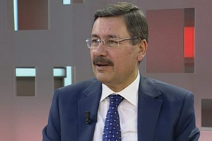Melih Gökçek canlı yayında ağladı