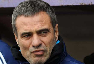 Ersun Yanal, Eskişehirspor&#039;la sözleşmesini feshetti