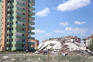 Ankara'da 10 katlı bina çöktü Ankara'da 10 katlı bina çöktü