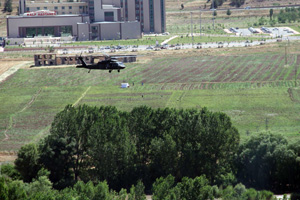 Diyarbakır'da hava destekli uyuşturucu operasyon Diyarbakır'da hava destekli uyuşturucu operasyon