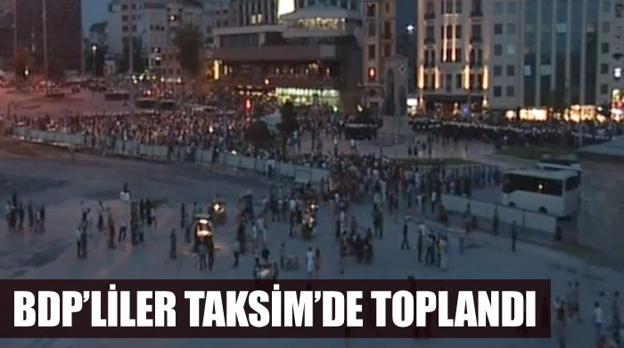 Yüzlerce BDP'li, Lice için Taksim Meydanı'nda toplandı Yüzlerce BDP'li, Lice için Taksim Meydanı'nda toplandı