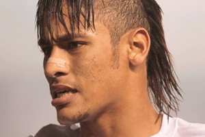 Neymar, Nou Camp Stadı'nda imza attı