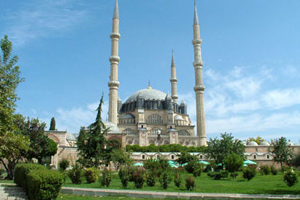 Selimiye Camii&#039;nde yıldönümü kutlaması