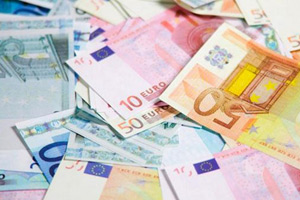 Euro günü 2,5548 TL'den kapattı Euro günü 2,5548 TL'den kapattı
