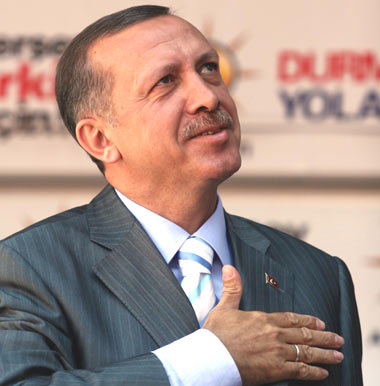 Şırnak havaalanına 'Şerafettin Elçi' adı verildi Şırnak havaalanına 'Şerafettin Elçi' adı verildi