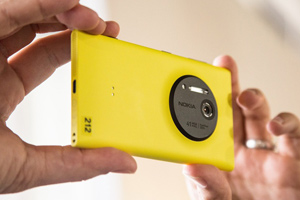 Yeni Nokia Lumia 1020 tanıtıldı Yeni Nokia Lumia 1020 tanıtıldı