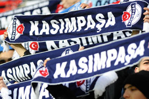 Kasımpaşa taraftarı Beşiktaş&#039;ı istemiyor