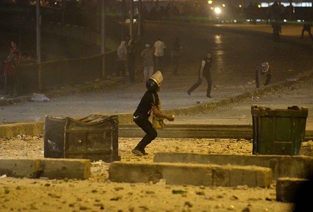 Mısır'daki olaylarda 7 kişi öldü, 261 kişi yaralandı Mısır'daki olaylarda 7 kişi öldü, 261 kişi yaralandı