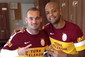 Melo'dan Sneijder'e 10 numara jest Melo'dan Sneijder'e 10 numara jest