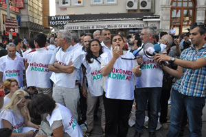 BDP'li Sebahat Tuncel, 'Türkiye PYD'ye destek versin' BDP'li Sebahat Tuncel, 'Türkiye PYD'ye destek versin'
