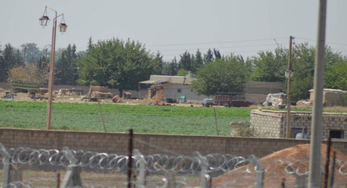 PYD'li kadınlar nöbette PYD'li kadınlar nöbette