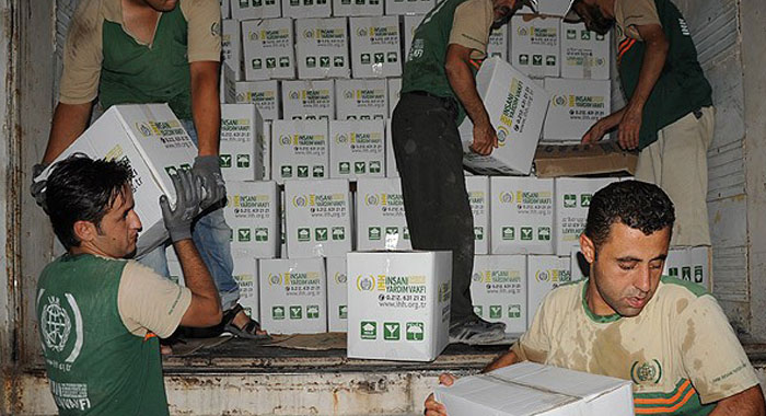 Ramazan'da 2.5 milyon Suriyeliye yardım ulaştırıldı Ramazan'da 2.5 milyon Suriyeliye yardım ulaştırıldı