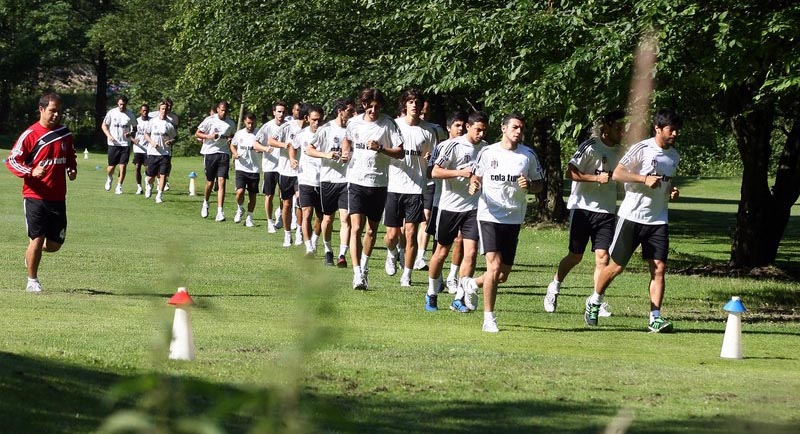 Beşiktaş, Avusturya'da hazırlıklarına devam ediyor Beşiktaş, Avusturya'da hazırlıklarına devam ediyor