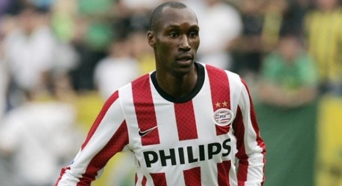 Beşiktaş'tan Hutchinson açıklaması Beşiktaş'tan Hutchinson açıklaması