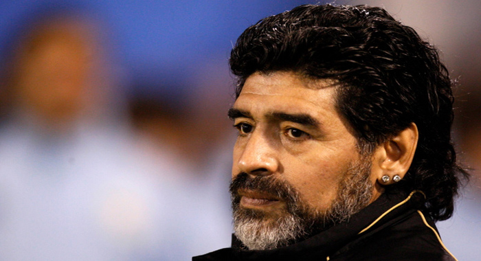 Maradona bıçak altına yattı Maradona bıçak altına yattı