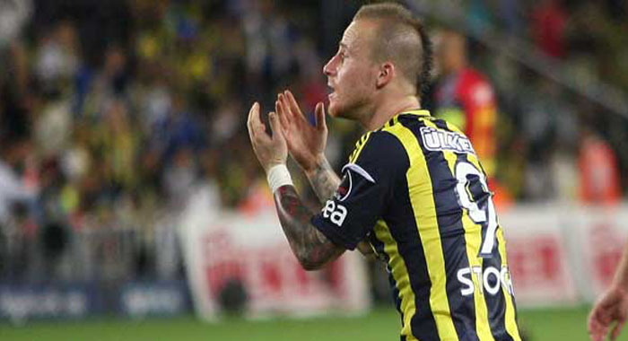 Fenerbahçeli Stoch, hakkında çıkan haberleri açıkladı