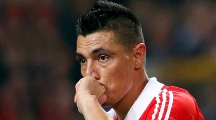 Cardozo'ya sürpriz talip, Emenike Cardozo'ya sürpriz talip, Emenike