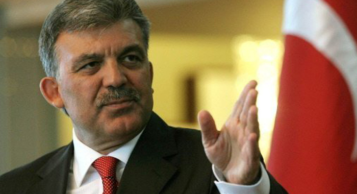 Abdullah Gül'den Mısır Cumhurbaşkanı Mansur'a tebrik Abdullah Gül'den Mısır Cumhurbaşkanı Mansur'a tebrik
