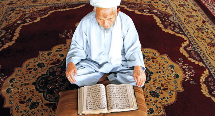 Sûre-i Feth'i okuyanın meleklerin zikirlerinden nasîbi vardır… Sûre-i Feth'i okuyanın meleklerin zikirlerinden nasîbi vardır…