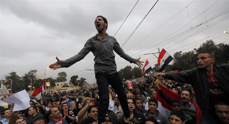 Mısır'da 'Baltacılar' Mursi yanlılarına pala ile saldırdı Mısır'da 'Baltacılar' Mursi yanlılarına pala ile saldırdı