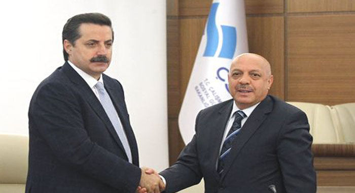 Bakan Çelik'ten memura bayram müjdesi Bakan Çelik'ten memura bayram müjdesi