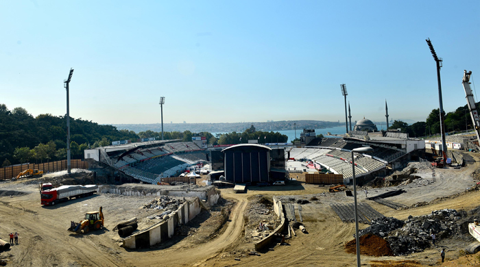 Beşiktaş'tan İnönü çıkışı, yıkım durdurulmadı Beşiktaş'tan İnönü çıkışı, yıkım durdurulmadı