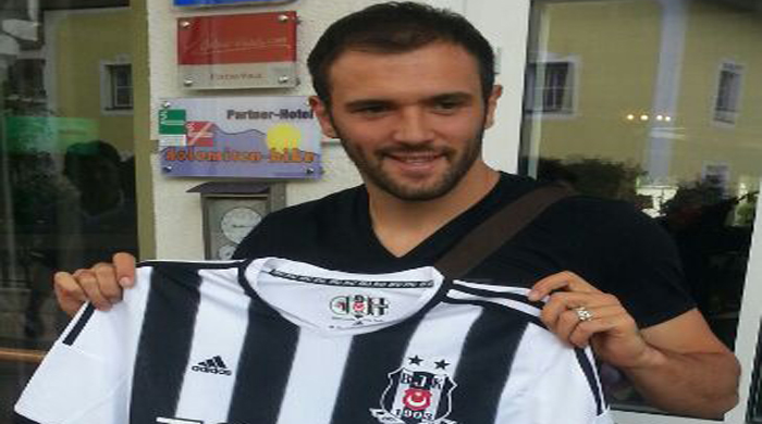 Beşiktaş'ın son transferi Serdar Kurtuluş, kampa katıldı Beşiktaş'ın son transferi Serdar Kurtuluş, kampa katıldı
