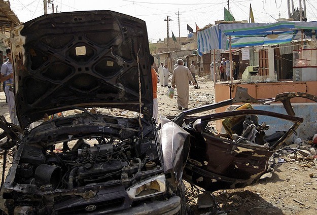 Irak'ta bombalı saldırı, çok sayıda ölü ve yaralı var Irak'ta bombalı saldırı, çok sayıda ölü ve yaralı var