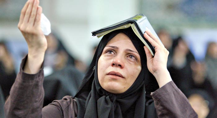 Mü'min sûresini okuyan fenalıklardan muhâfaza olunur Mü'min sûresini okuyan fenalıklardan muhâfaza olunur