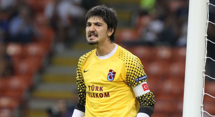 Tolga Zengin Beşiktaş kampına gitti Tolga Zengin Beşiktaş kampına gitti