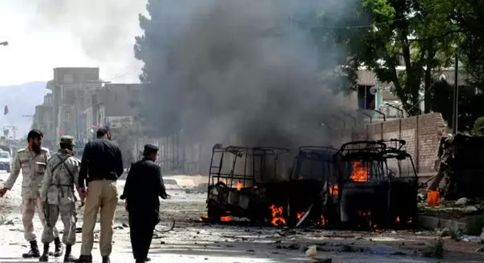 Pakistan'da pazar yerine bombalı saldırı, 23 ölü Pakistan'da pazar yerine bombalı saldırı, 23 ölü