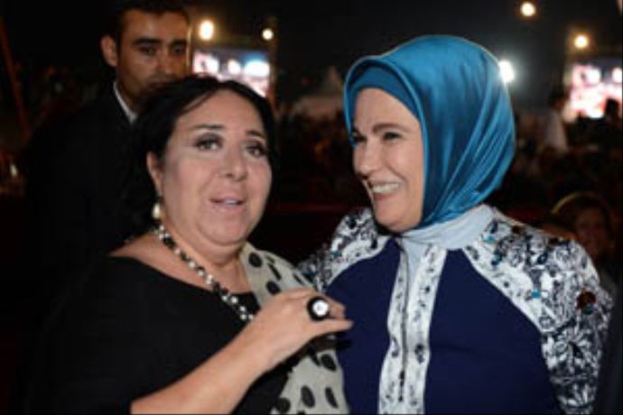 Emine Erdoğan, 'Ortadoğu'daki vahşete kayıtsız kalamayız' Emine Erdoğan, 'Ortadoğu'daki vahşete kayıtsız kalamayız'