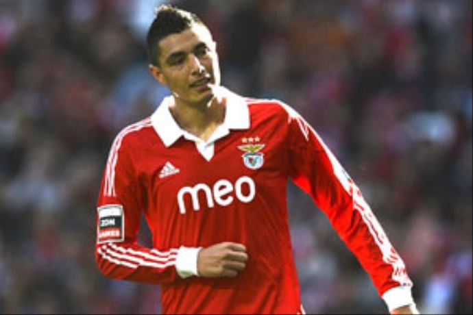 'Cardozo Fenerbahçe'ye imza attı' iddiası 'Cardozo Fenerbahçe'ye imza attı' iddiası
