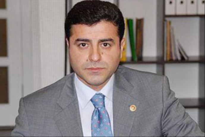 Selahattin Demirtaş, Necdet Özel'e saldırı tazminatı ödeyecek Selahattin Demirtaş, Necdet Özel'e saldırı tazminatı ödeyecek