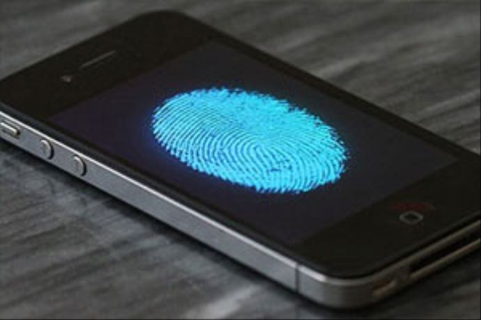 iOS 7'de parmak izi sensörü geliyor iOS 7'de parmak izi sensörü geliyor