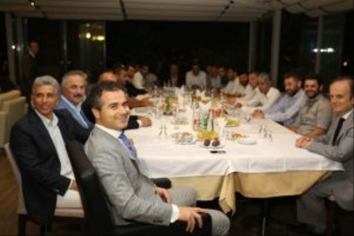 Suat Kılıç tribün liderleriyle görüştü Suat Kılıç tribün liderleriyle görüştü