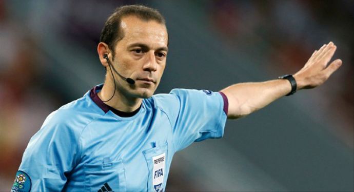 FIFA kokartlı hakem Cüneyt Çakır, lige hazırlanıyor