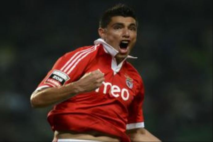 Cardozo, 'Fenerbahçe'yi kabul ettim, transferi bekliyorum' Cardozo, 'Fenerbahçe'yi kabul ettim, transferi bekliyorum'