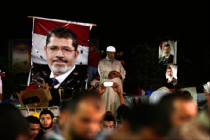 Mısır'da darbeye protesto büyüyor