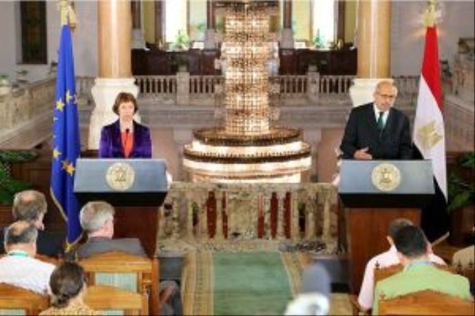 AB Temsilcisi Ashton'a tercüme darbesi AB Temsilcisi Ashton'a tercüme darbesi