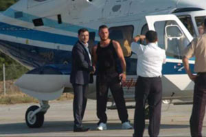 Trabzonspor yeni transferi Ağaoğlu&#039;nun helikopteriyle geldi