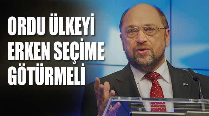 Mısır ordusu ülkeyi erken seçime götürmeli