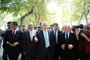 Gezi Parkı halka açıldı