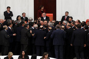 Meclis, haftasonu mesaiye devam edecek Meclis, haftasonu mesaiye devam edecek